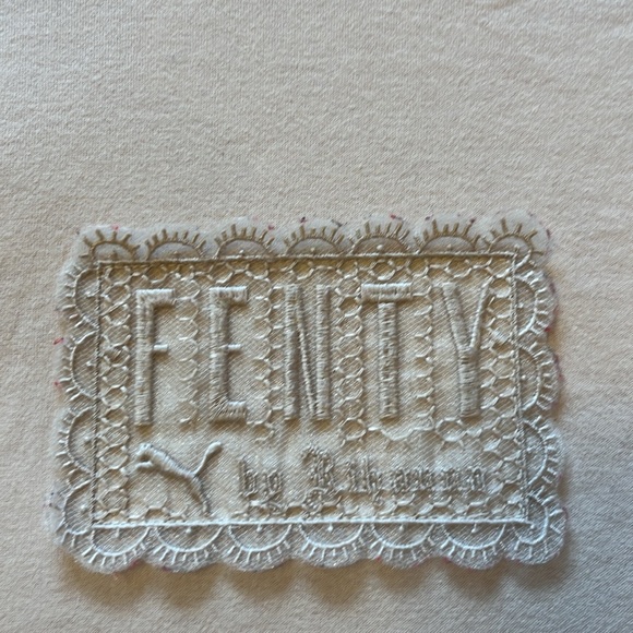 New FENTY by Rihanna forPUMA short sleeve pink sweatshirt - Picture 2 of 5